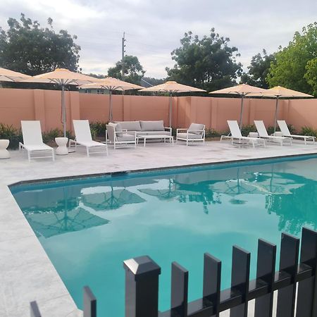 Burringa Garden Motel Wagga Wagga Extérieur photo