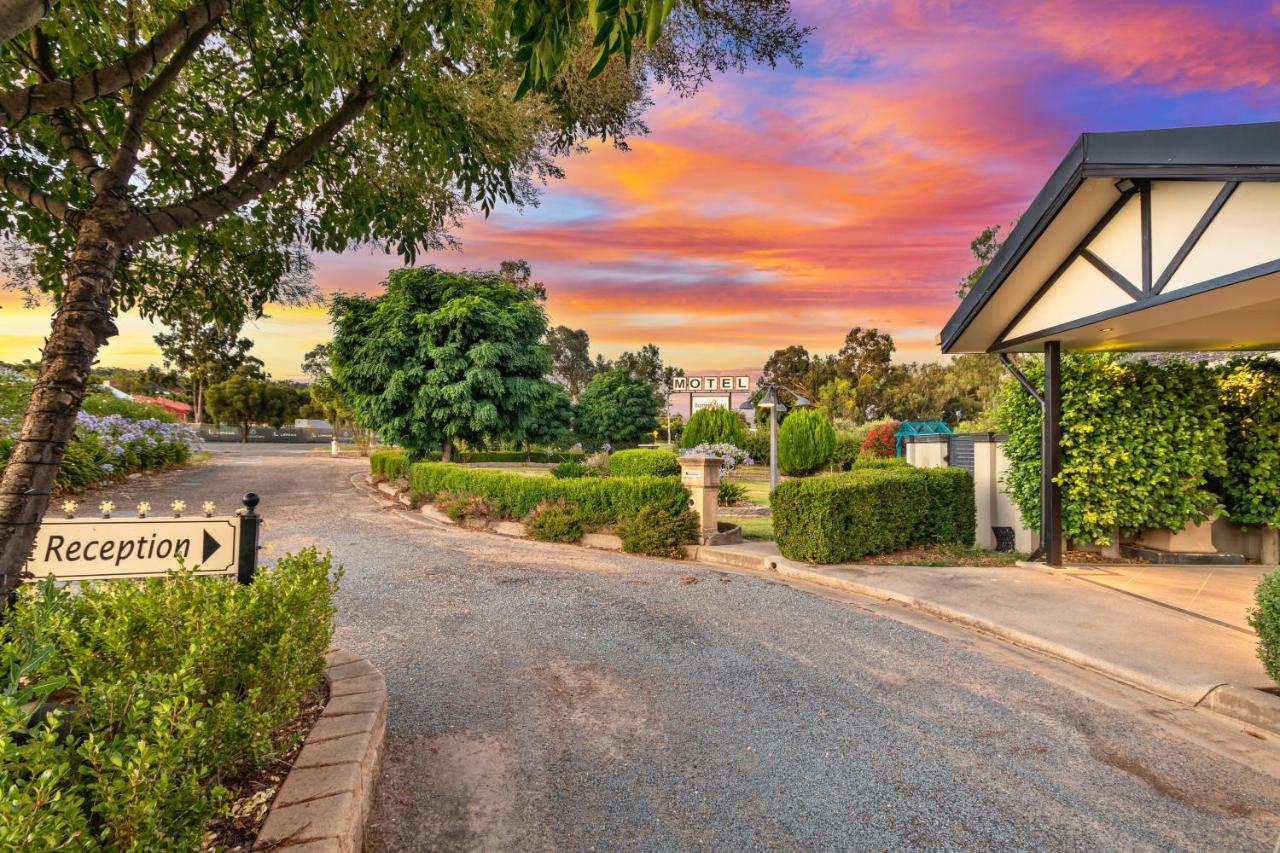 Burringa Garden Motel Wagga Wagga Extérieur photo