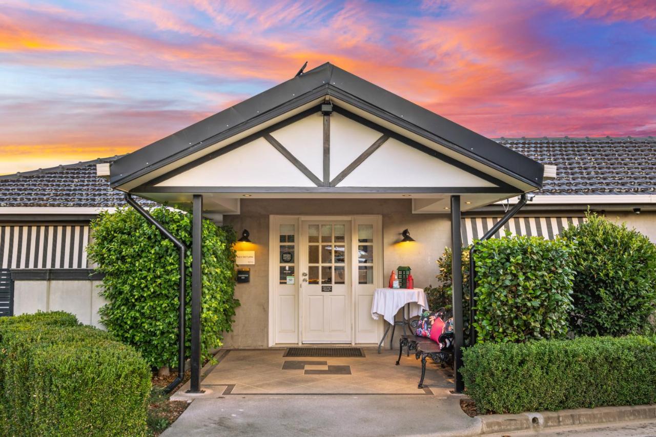Burringa Garden Motel Wagga Wagga Extérieur photo