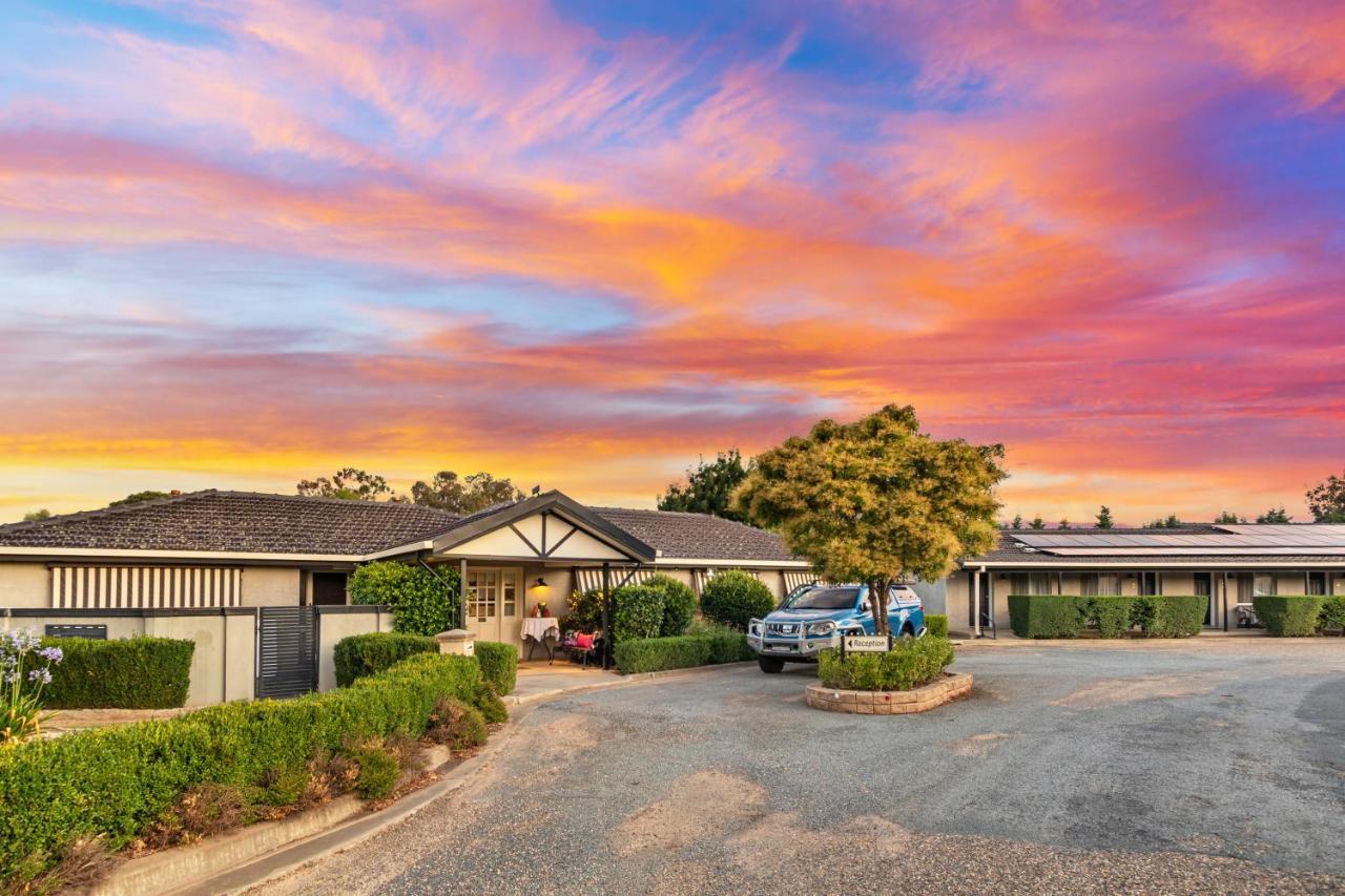 Burringa Garden Motel Wagga Wagga Extérieur photo
