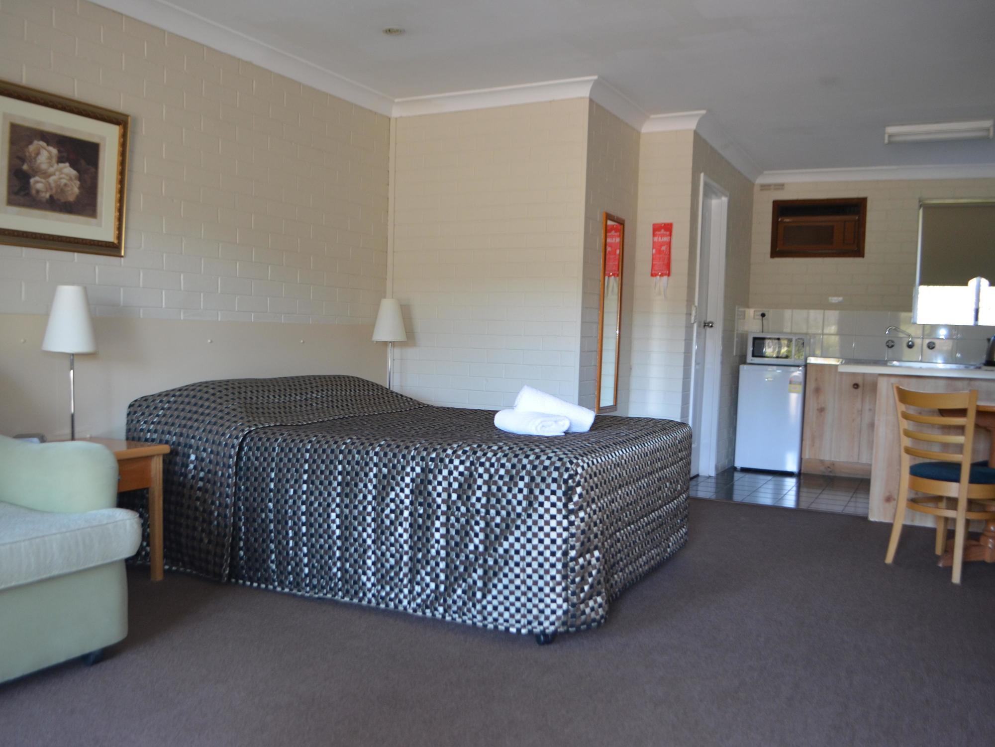 Burringa Garden Motel Wagga Wagga Extérieur photo