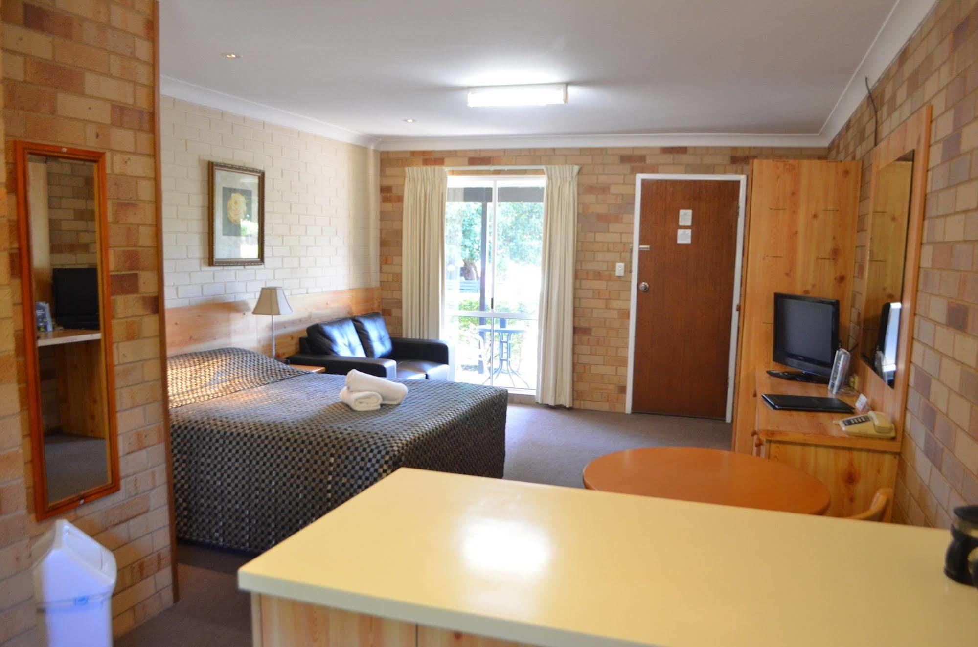 Burringa Garden Motel Wagga Wagga Extérieur photo